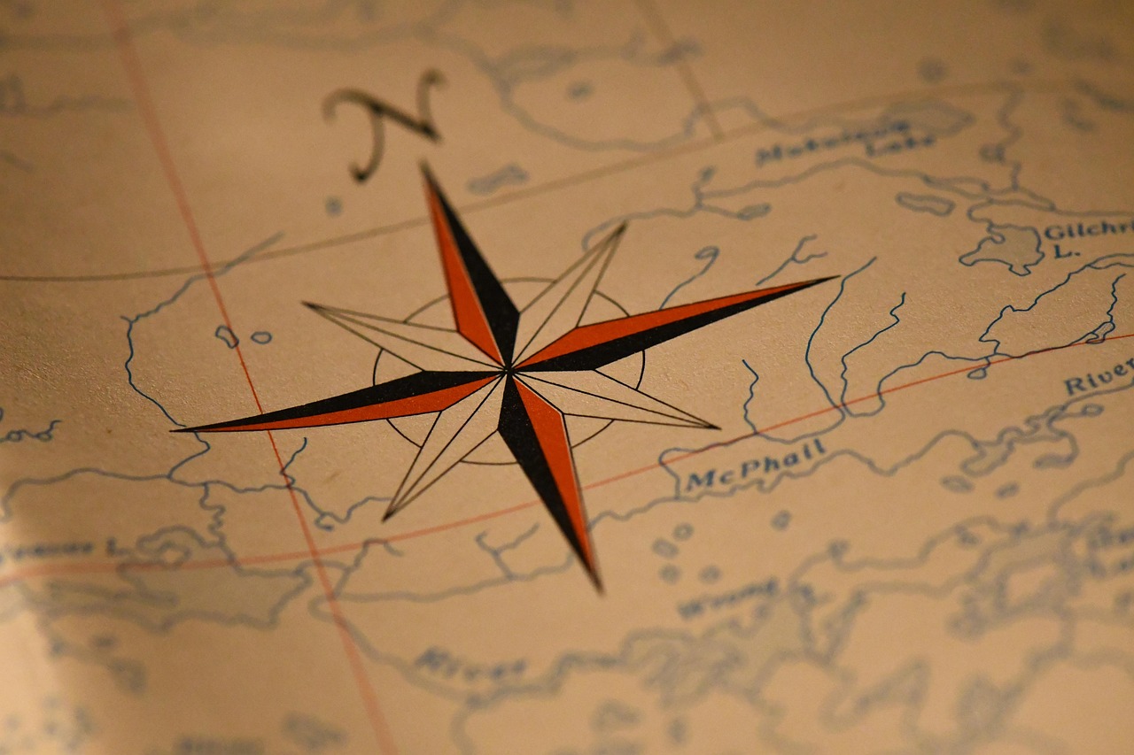 découvrez l'art de la cartographie, une science fascinante qui allie créativité et précision pour représenter notre monde. explorez les différents types de cartes, leurs applications et l'impact de la technologie moderne sur cette discipline essentielle.