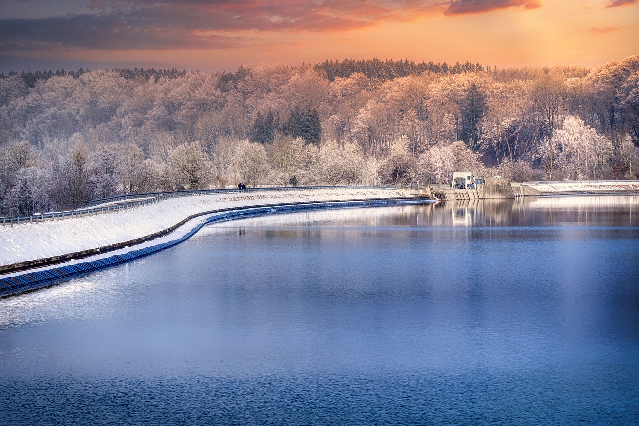découvrez l'énergie hydraulique, une source d'énergie renouvelable et durable qui utilise la force de l'eau pour produire de l'électricité. explorez ses avantages, son fonctionnement et son importance dans la transition énergétique.