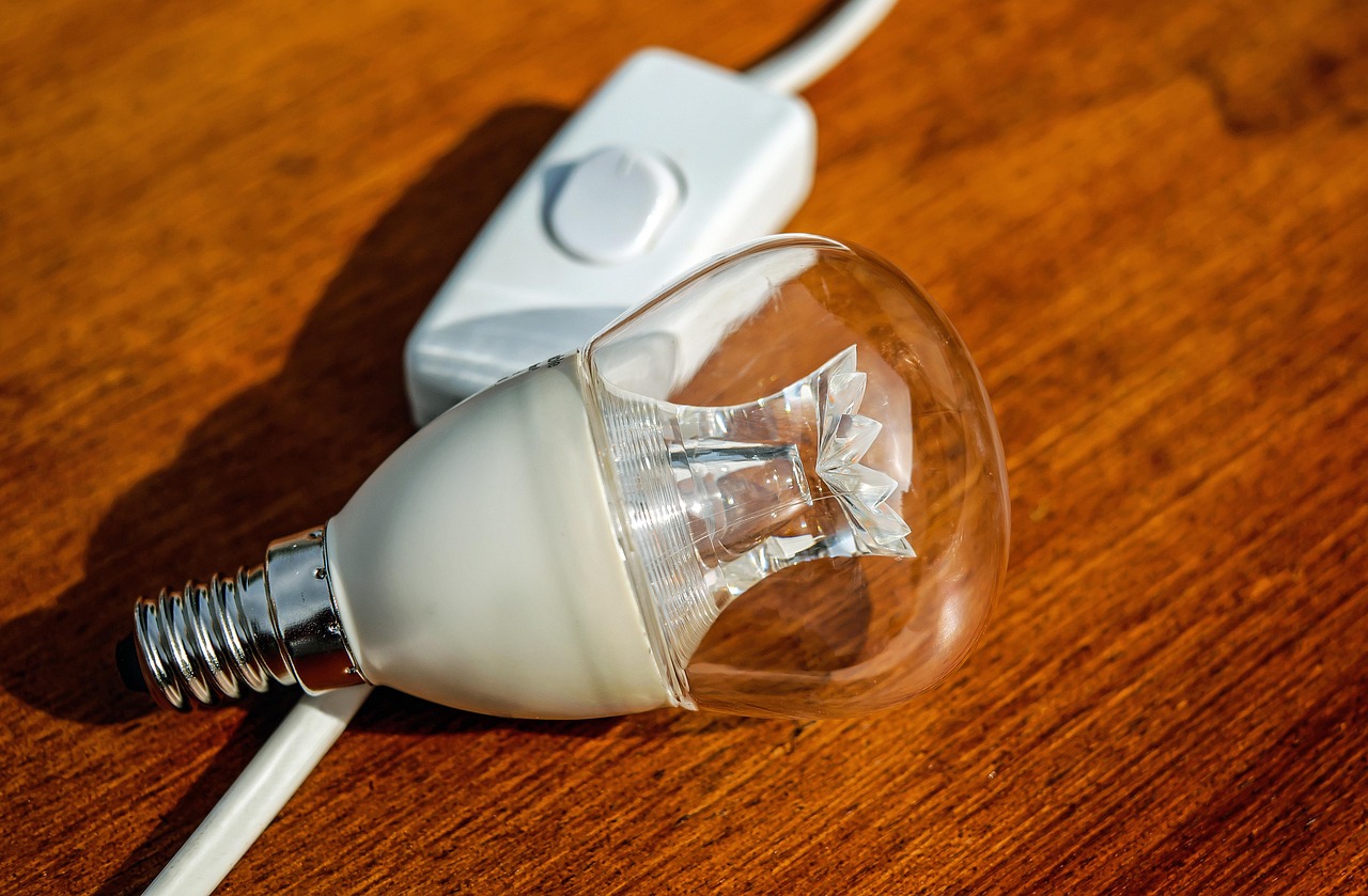 découvrez l'énergie marémotrice, une source renouvelable et durable qui utilise la force des marées pour produire de l'électricité. explorez ses avantages, son potentiel et son impact sur la transition énergétique.