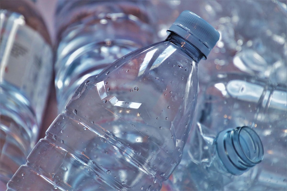Recyclage plastique maison : astuces pratiques pour transformer vos déchets en ressources utiles